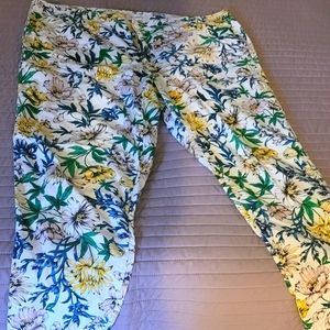 Liz Claiborne Floral Capri